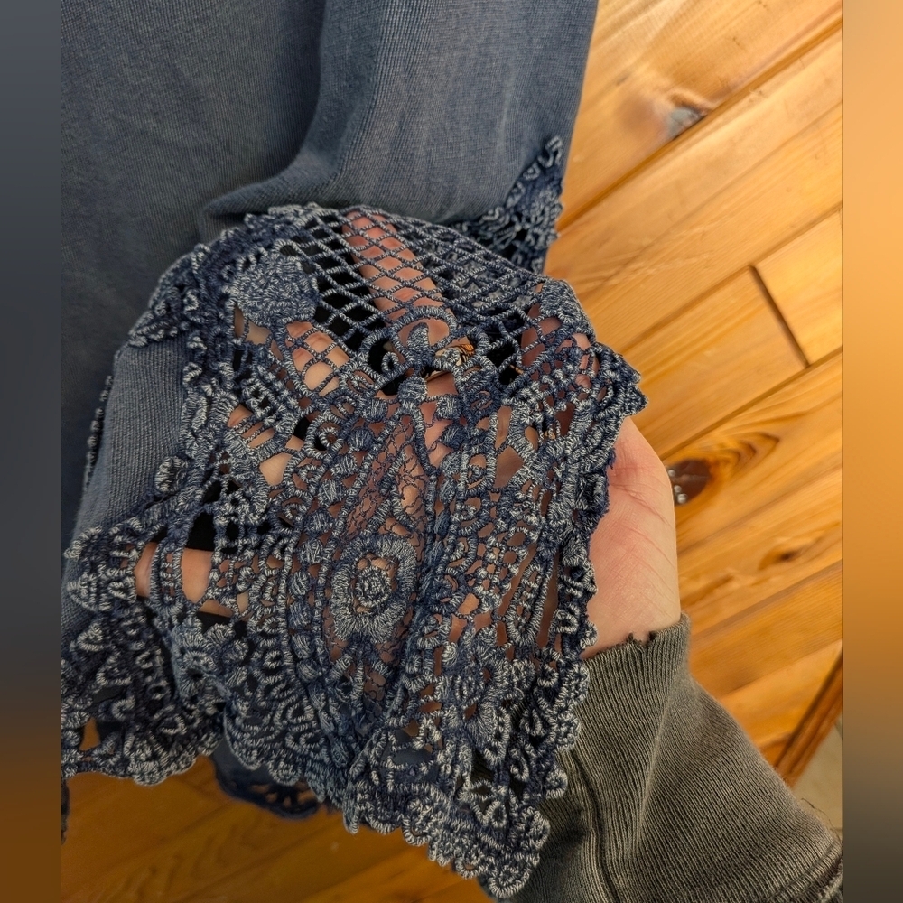 Free People Crochet Lace Tee Tunic in indigo blue Size Medium - Picture 2 of 6